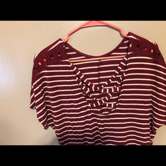 Red and white top - Picture 2 of 6